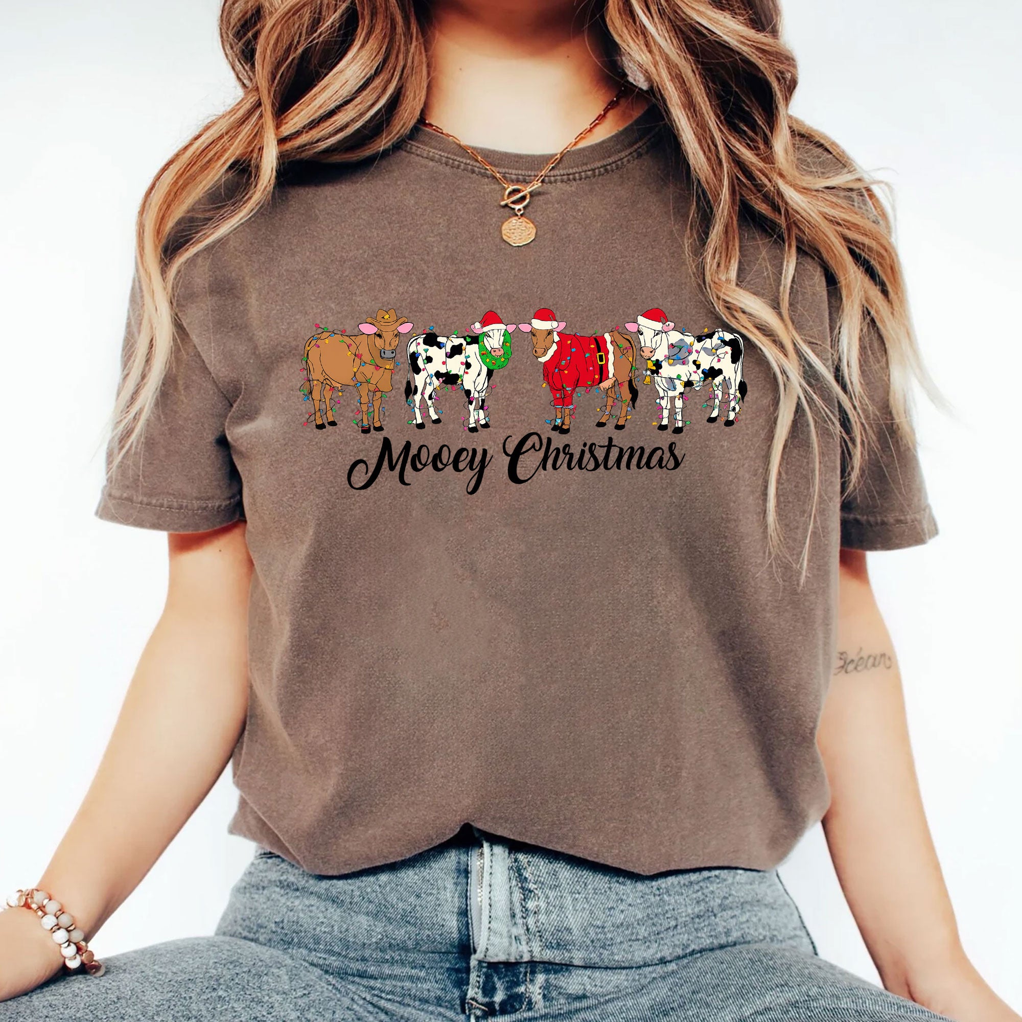 Festive Mooey Christmas T-Shirt for Women - Cute Cow Holiday Graphic Tee, Perfect Christmas Gift, Casual Holiday Wear, Fun Farm Theme
 - 2