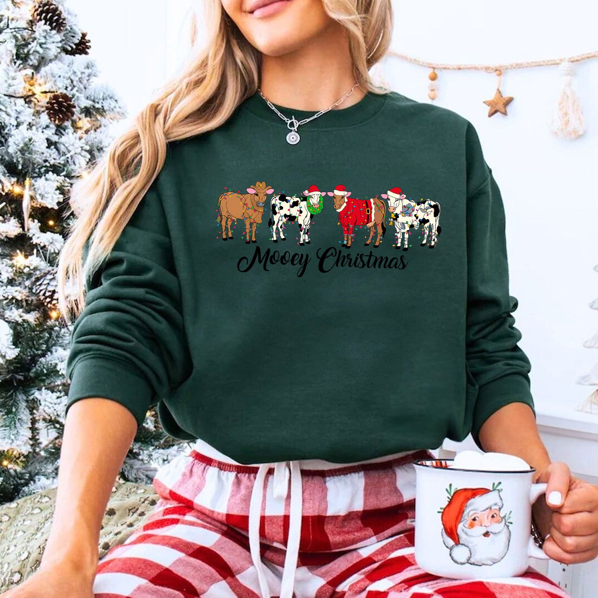 Festive Mooey Christmas T-Shirt for Women - Cute Cow Holiday Graphic Tee, Perfect Christmas Gift, Casual Holiday Wear, Fun Farm Theme
 - 8