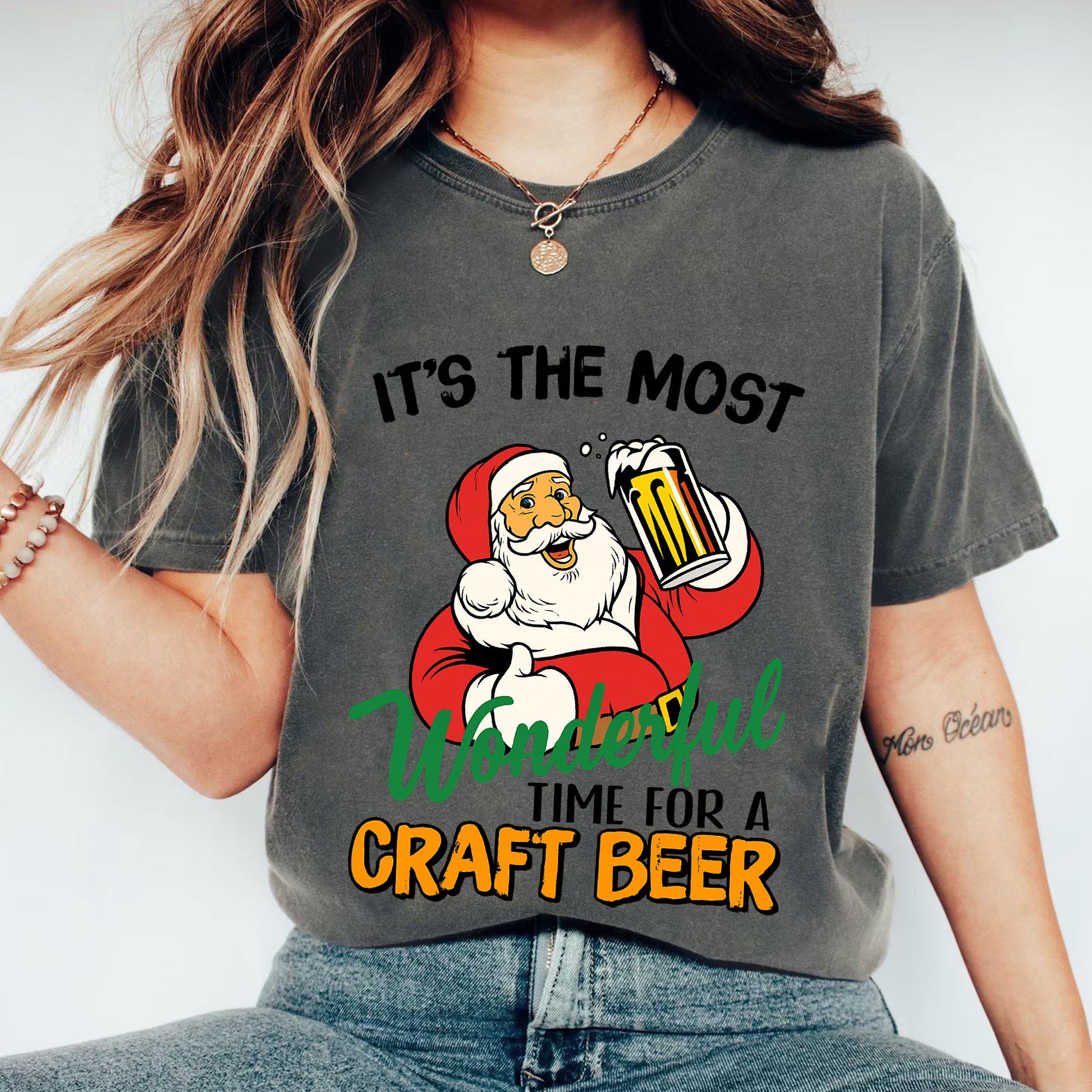 Festive Santa Craft Beer Tee - Christmas Holiday Graphic T-Shirt for Beer Lovers - Trendy Apparel for Winter Celebrations 
 - 1