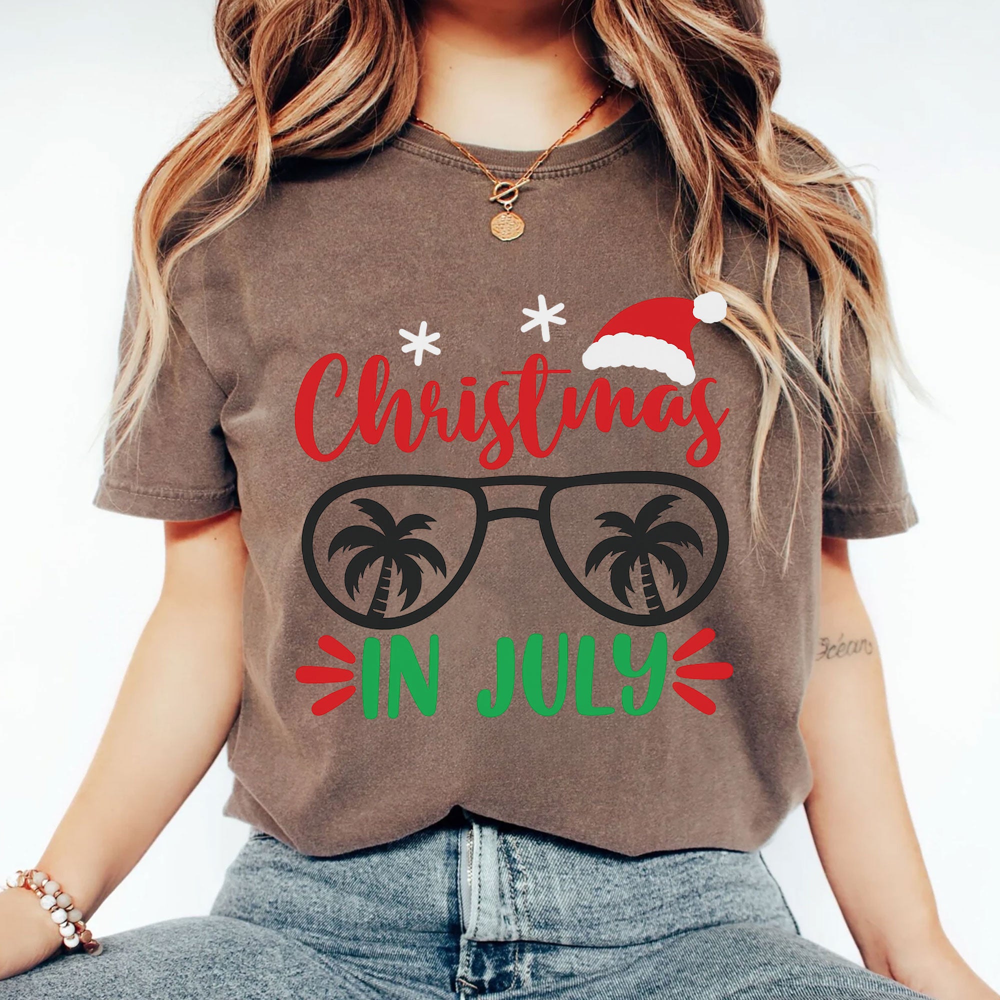 Fun Christmas in July T-Shirt with Palm Sunglasses Graphic – Perfect Summer Holiday Tee for Festive Beach Lovers and Party Goers
 - 2