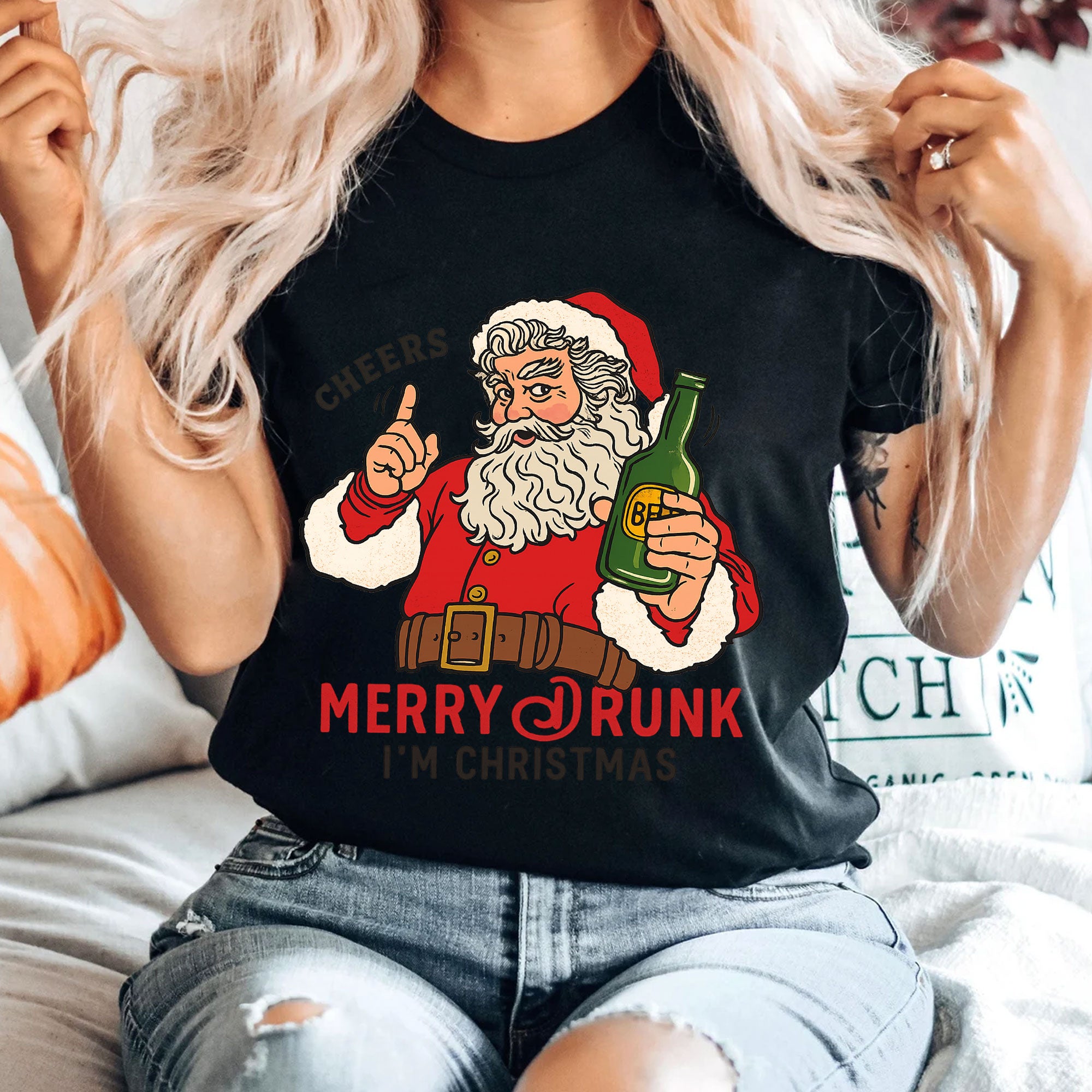 Fun Santa Claus Christmas T-Shirt - Cheers Merry Drunk I'm Christmas Graphic Tee for Holiday Parties and Festive Gatherings
 - 4
