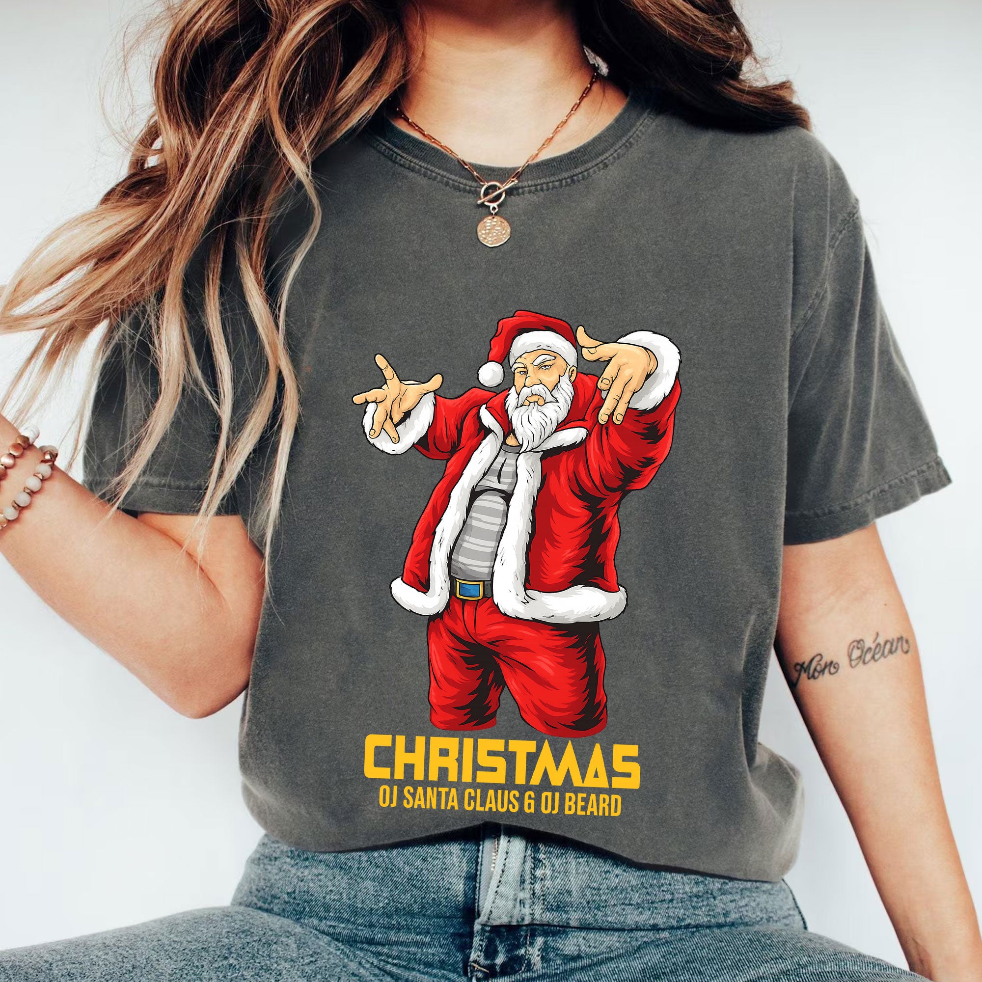 Funky Santa Claus Graphic Tee for Women - Trendy Christmas T-Shirt with Funny Hip-Hop Santa Design - Perfect Holiday Gift Idea
 - 1