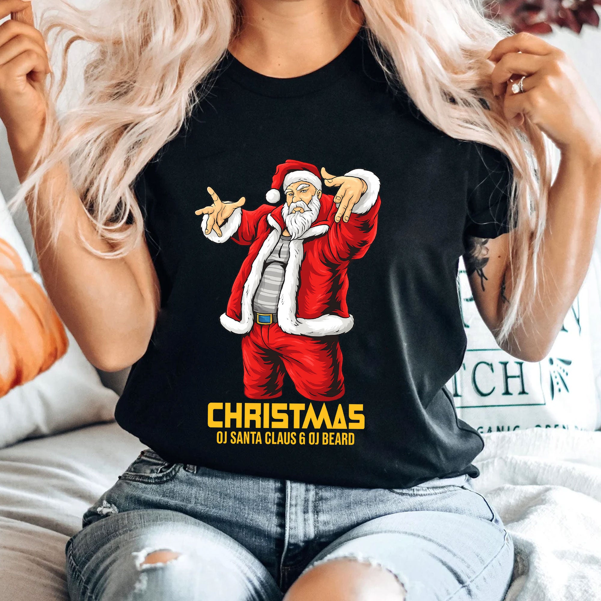 Funky Santa Claus Graphic Tee for Women - Trendy Christmas T-Shirt with Funny Hip-Hop Santa Design - Perfect Holiday Gift Idea
 - 4