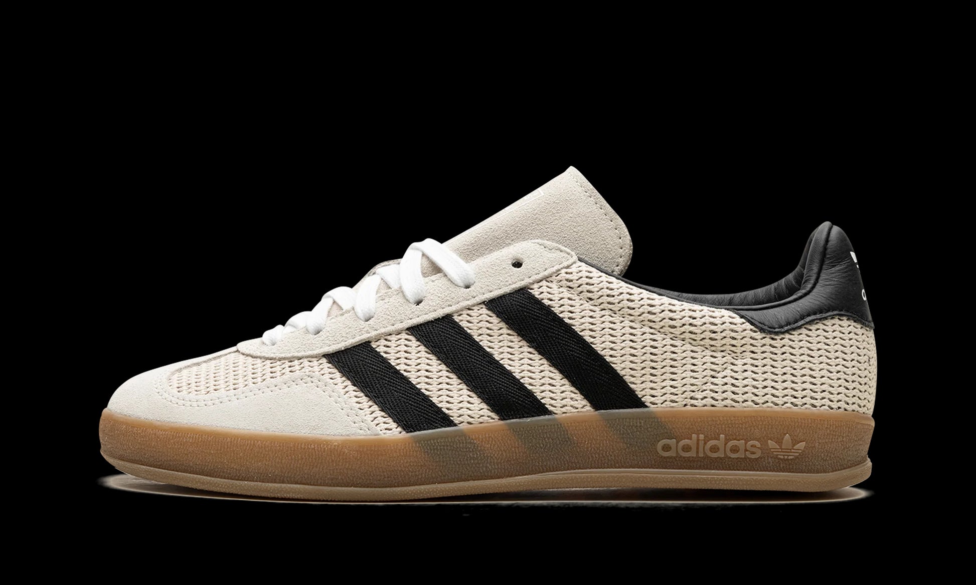 Gazelle Indoor "Aluminum / Core Black"