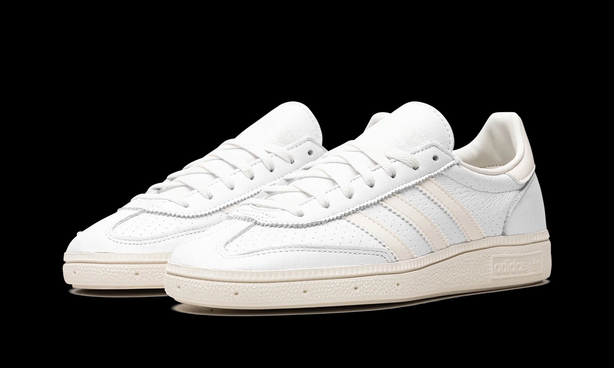 Handball Spezial "White Off White"