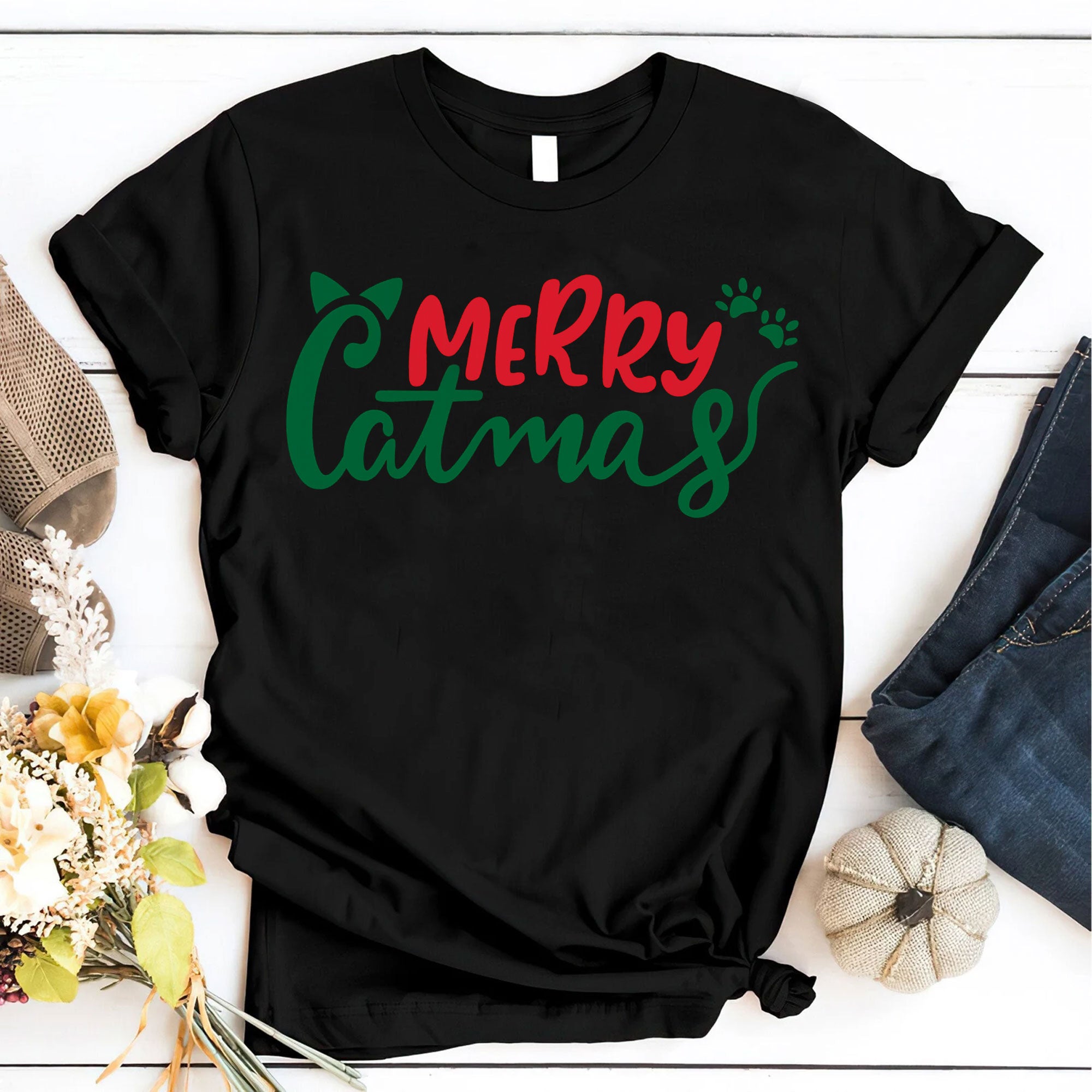 Merry Catmas T-Shirt - Festive Holiday Cat Lovers Graphic Tee | Cute Christmas Cat Shirt Gift Idea | Casual Unisex Apparel
 - 6
