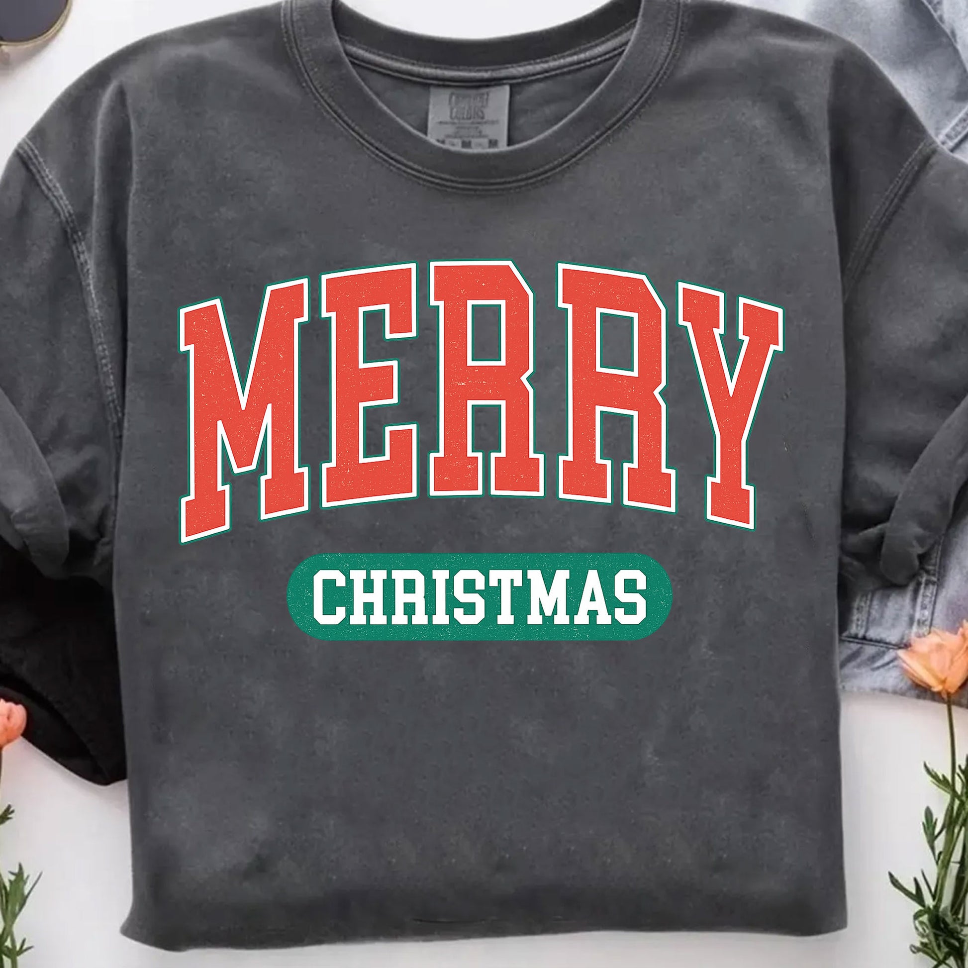 Stylish Merry Christmas Graphic Tee - Perfect Holiday T-Shirt for Men and Women - Casual Festive Apparel for Xmas Celebration
 - 7