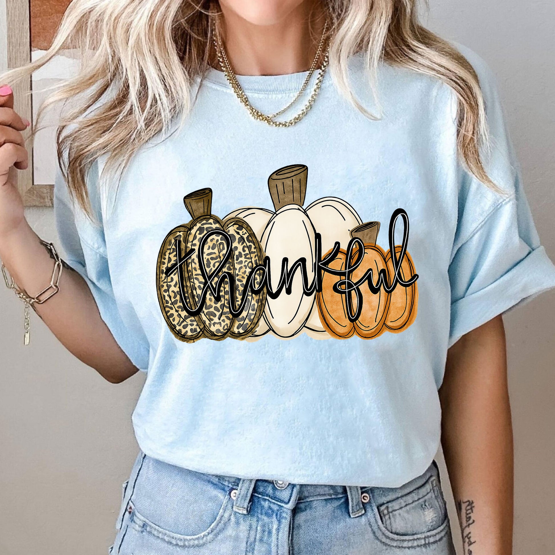 Thankful Pumpkin Graphic Tee for Women - Cute Fall Thanksgiving Shirt with Stylish Design for Holiday Celebrations and Family Gatherings
 - 10