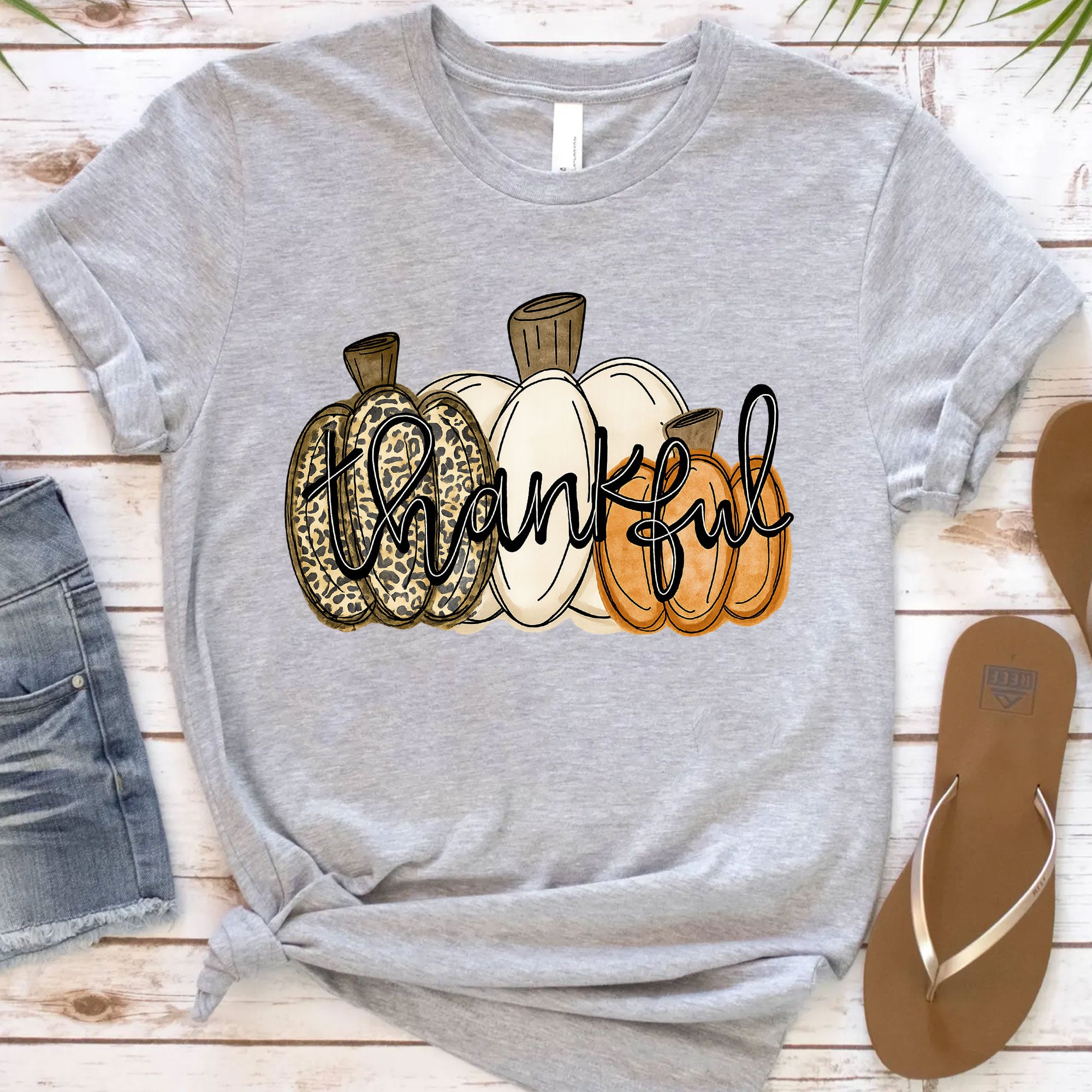 Thankful Pumpkin Graphic Tee for Women - Cute Fall Thanksgiving Shirt with Stylish Design for Holiday Celebrations and Family Gatherings
 - 12