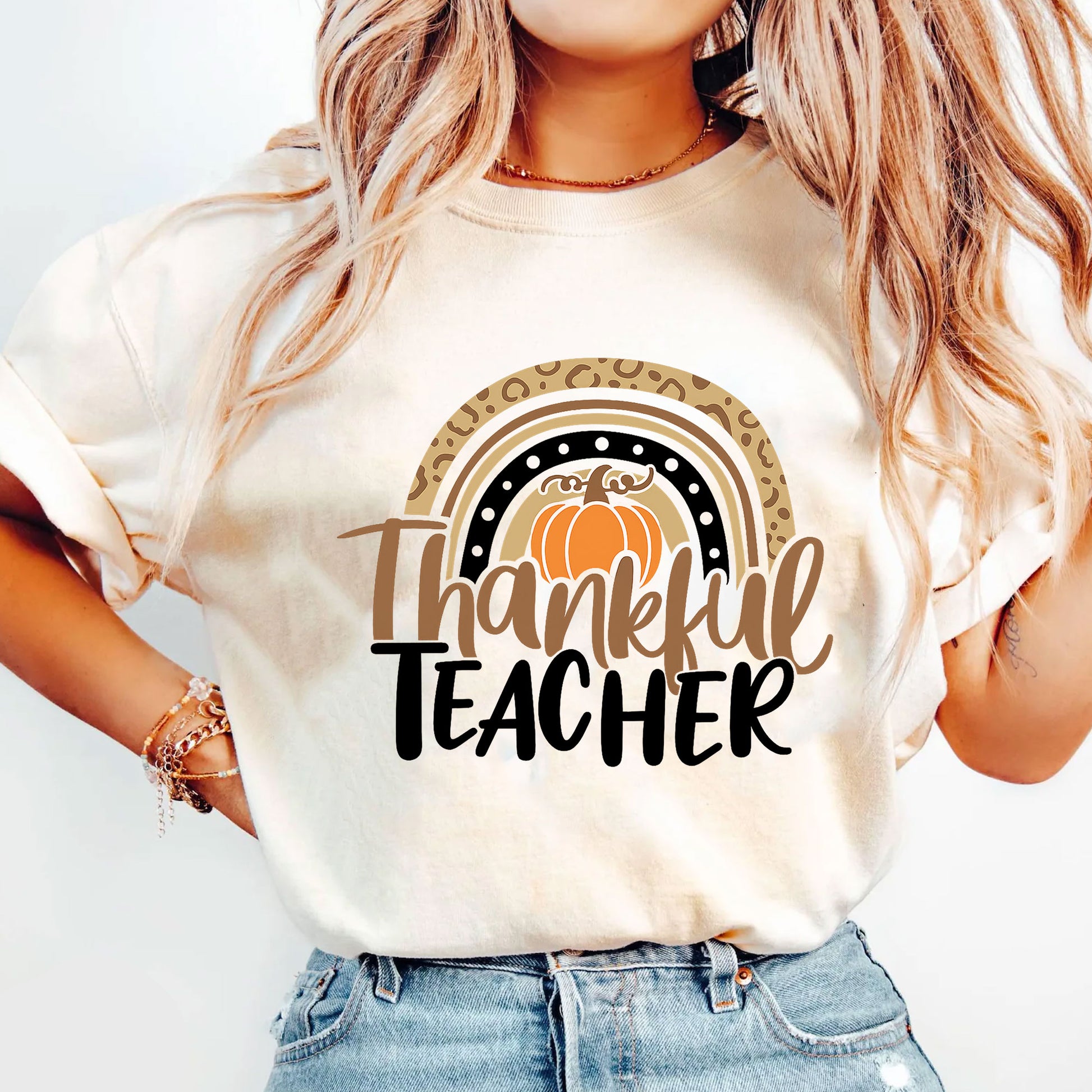 Thankful Teacher Thanksgiving Shirt - Cute Fall Graphic Tee for Educators, Perfect for Thanksgiving Celebrations and Gifts
 - 5