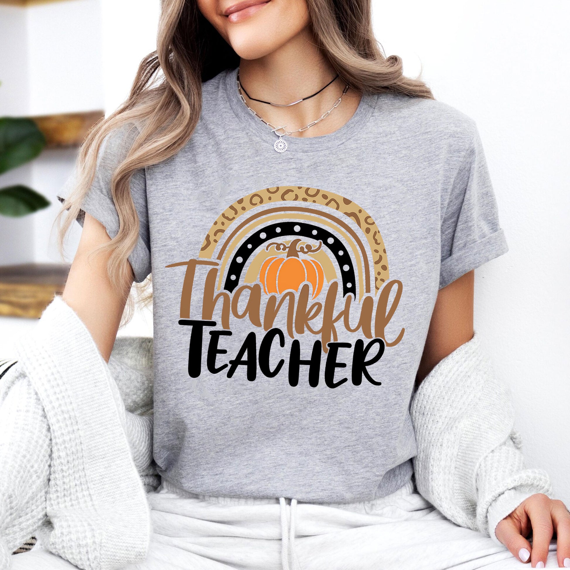 Thankful Teacher Thanksgiving Shirt - Cute Fall Graphic Tee for Educators, Perfect for Thanksgiving Celebrations and Gifts
 - 7