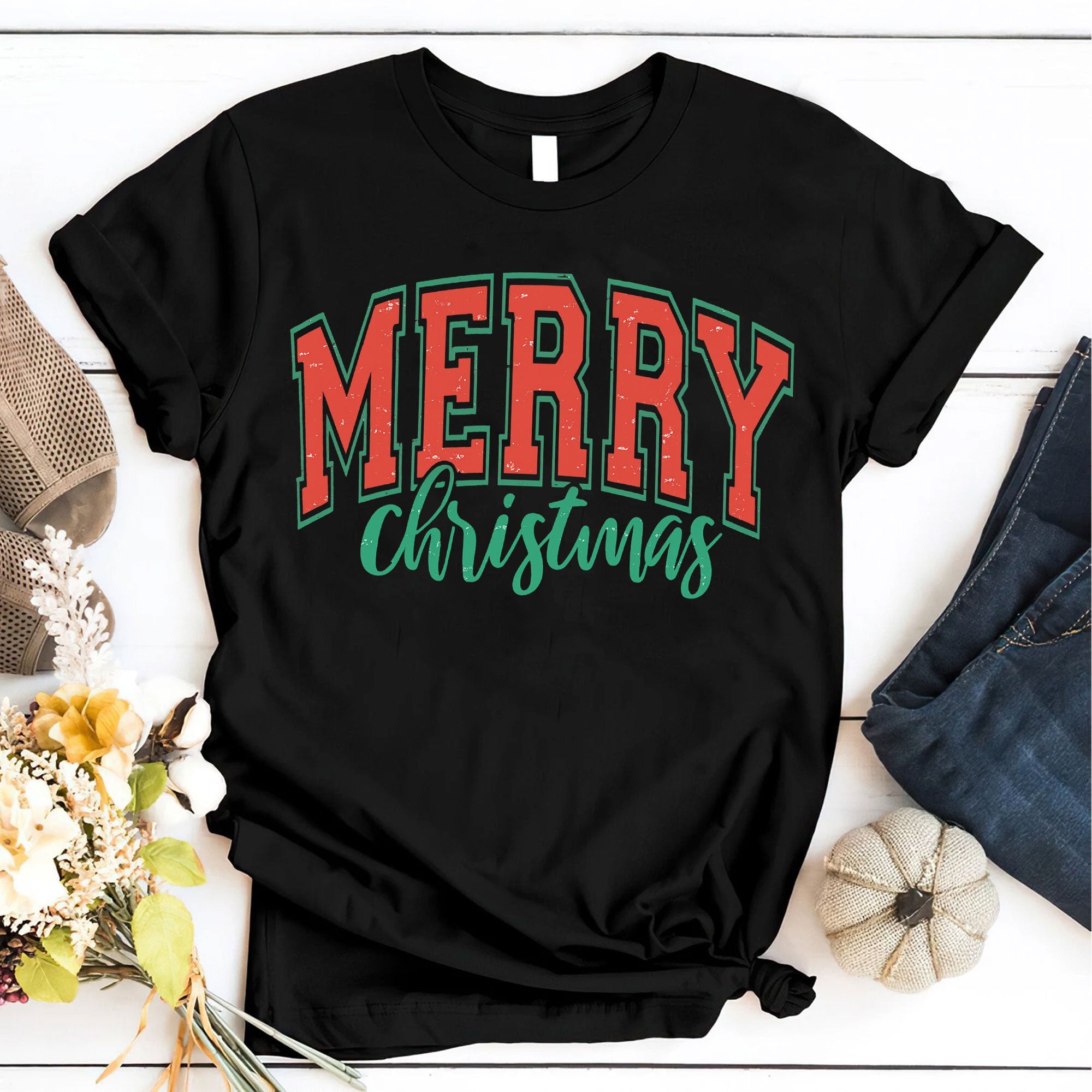 Vintage Merry Christmas Graphic T-Shirt for Women – Festive Holiday Apparel, Perfect Gift Idea, Stylish and Comfortable Tee
 - 6