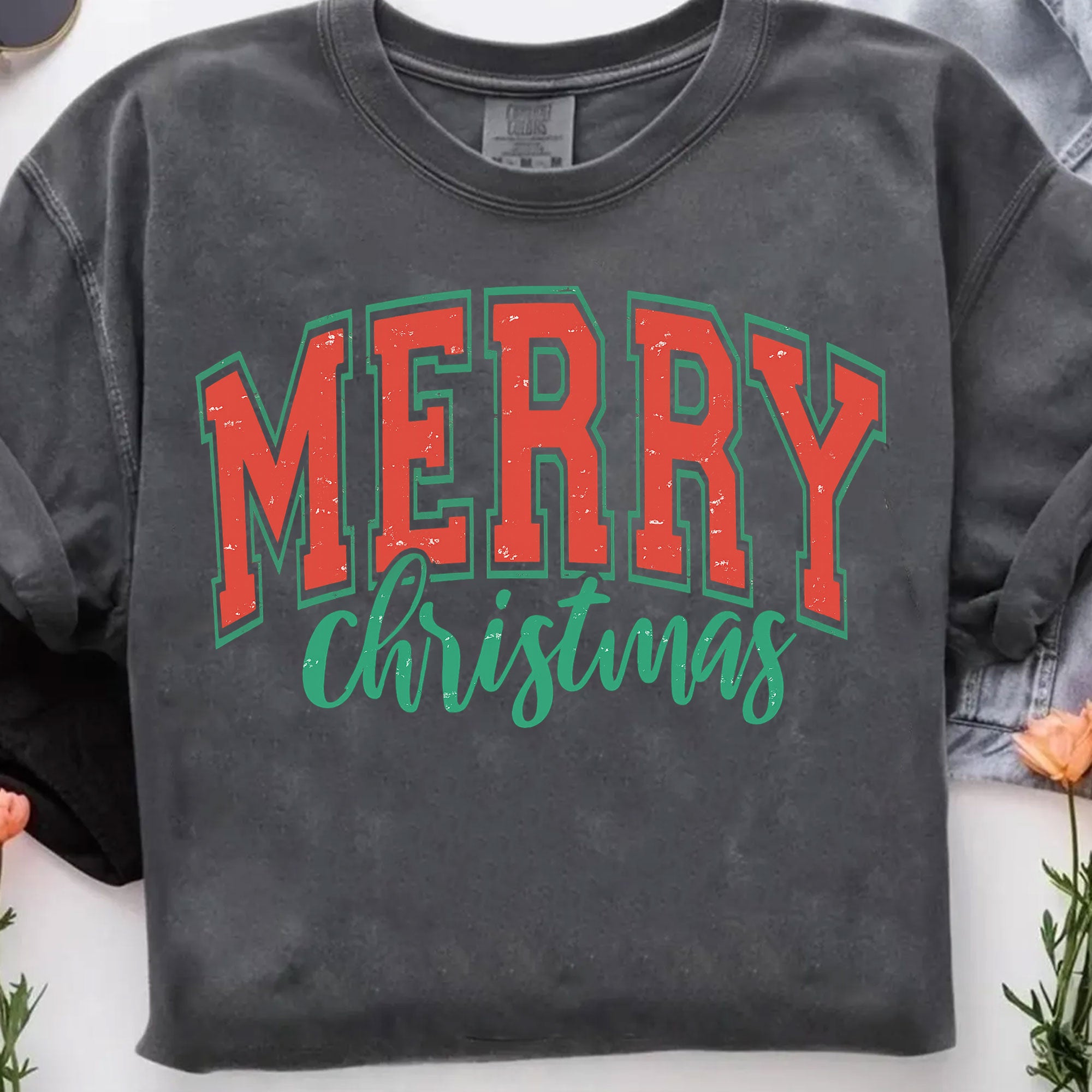 Vintage Merry Christmas Graphic T-Shirt for Women – Festive Holiday Apparel, Perfect Gift Idea, Stylish and Comfortable Tee
 - 7