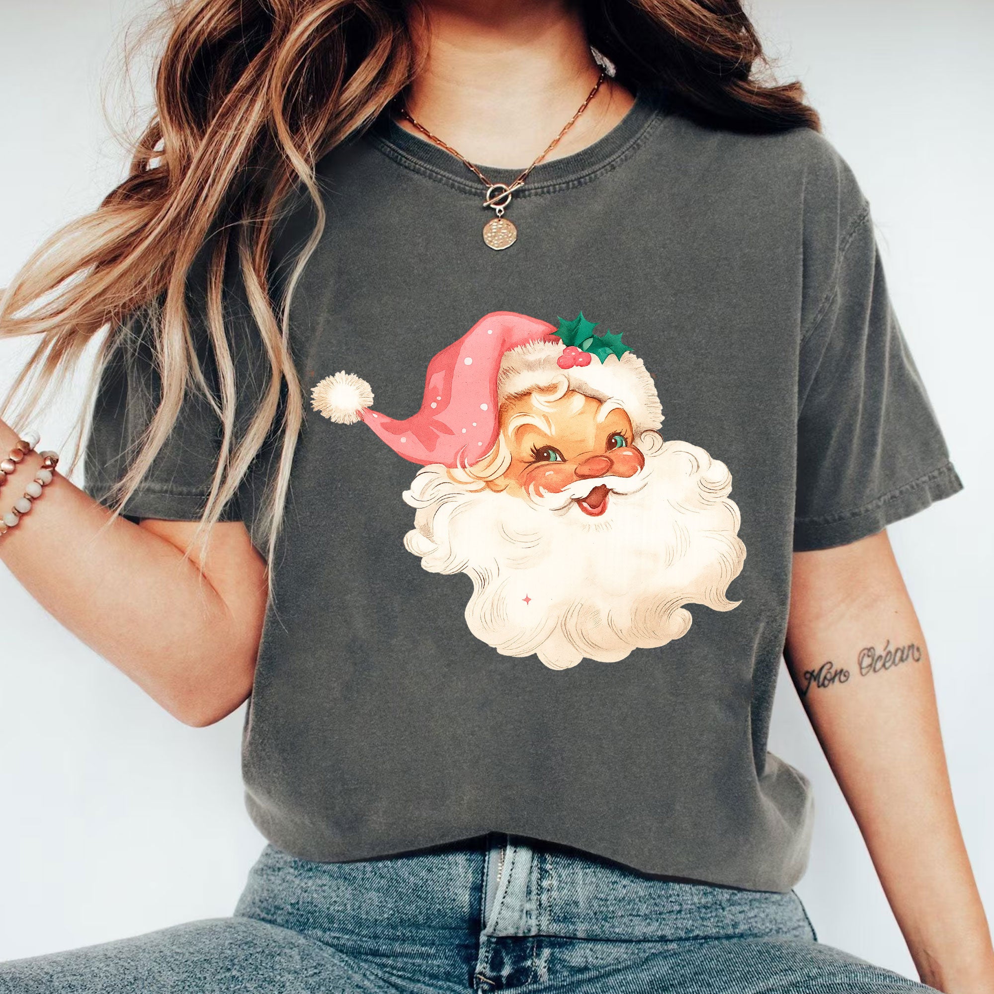 Vintage Santa Claus Graphic T-Shirt for Women – Classic Holiday Style Tee with Retro Christmas Print, Perfect Festive Gift Idea
 - 1